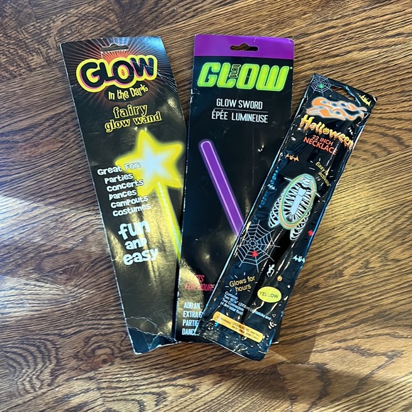 Halloween spooky bundle. Haunted house music NIP CD plus glow items. - Picture 4 of 5